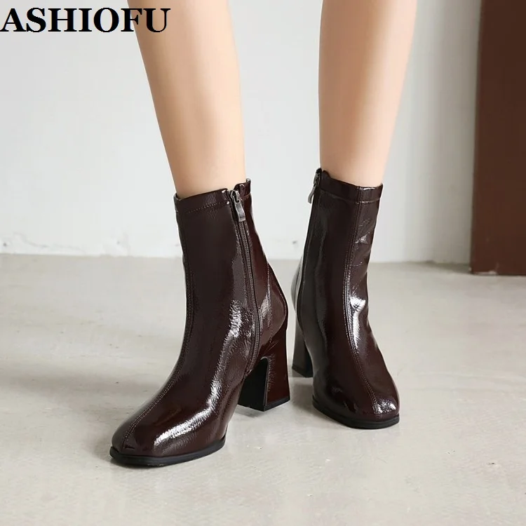 ASHIOFU Hot Handmade New 2020 Ladies Thick Heel Boots Daily Wear Party Prom Ankle Booties Large Size Fashion Winter Martin Boots
ASHIOFU Hot Handmade New 2020 Ladies Thick Heel Boots Daily Wear Party Prom Ankle Booties Large Size Fashion Winter Martin Boots