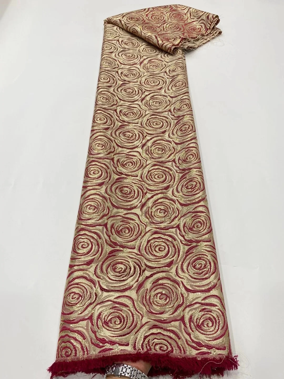 На Новый жаккард парча кружевной ткани, цветные ткани горячая Распродажа африканская тюль сетка кружева парча ткани нигерийские Свадебные D4552
На Новый жаккард парча кружевной ткани, цветные ткани горячая Распродажа африканская тюль сетка кружева парча ткани нигерийские Свадебные D4552