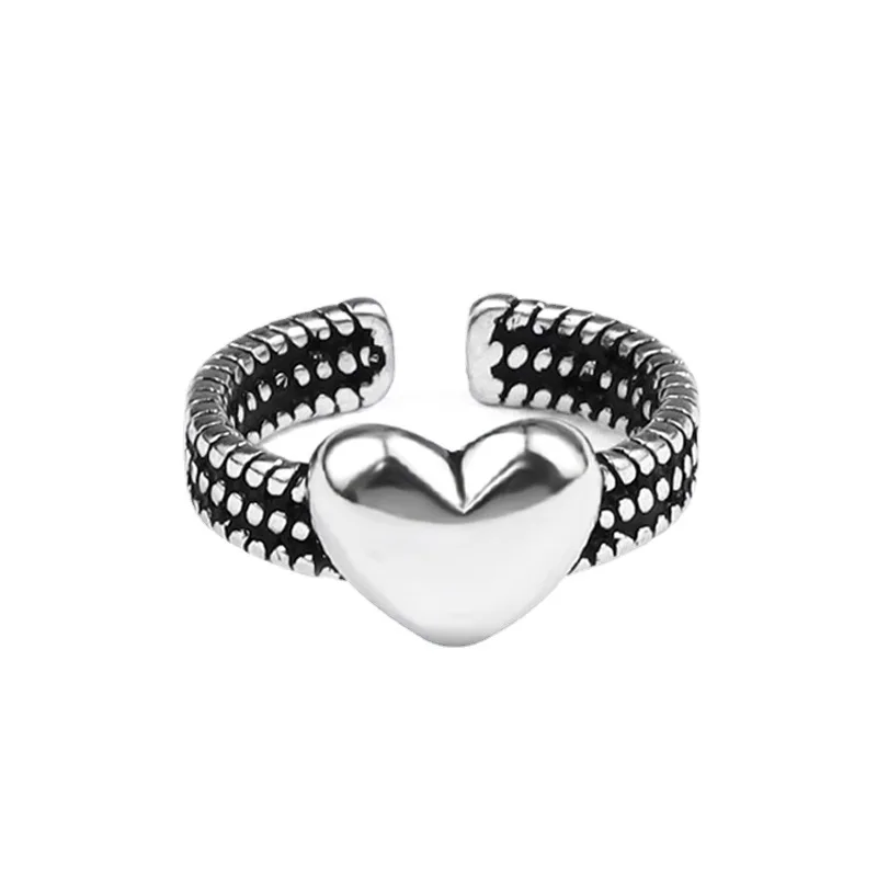2021 New Vintage Rings for Women Hoop Heart Shape Vintage Wedding Trendy Jewelry Large Adjustable Rings Anillos Bijoux Femme
2021 New Vintage Rings for Women Hoop Heart Shape Vintage Wedding Trendy Jewelry Large Adjustable Rings Anillos Bijoux Femme