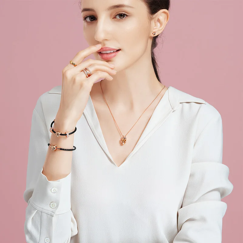 Hipster Boutique 925 sterling silver rose gold sparkling princess lion bracelet for men and women
Hipster Boutique 925 sterling silver rose gold sparkling princess lion bracelet for men and women