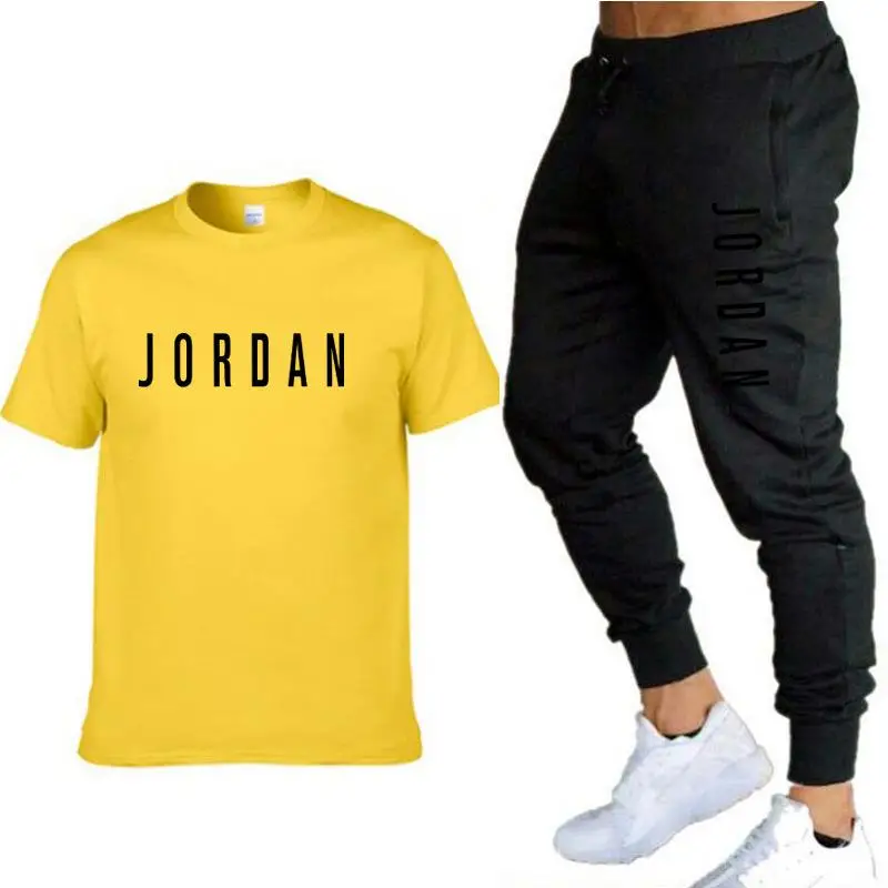 2021 fashion men's sports suit, custom printed short sleeve sports shirt + casual sports pants, fitness jogging sports suit
2021 fashion men's sports suit, custom printed short sleeve sports shirt + casual sports pants, fitness jogging sports suit