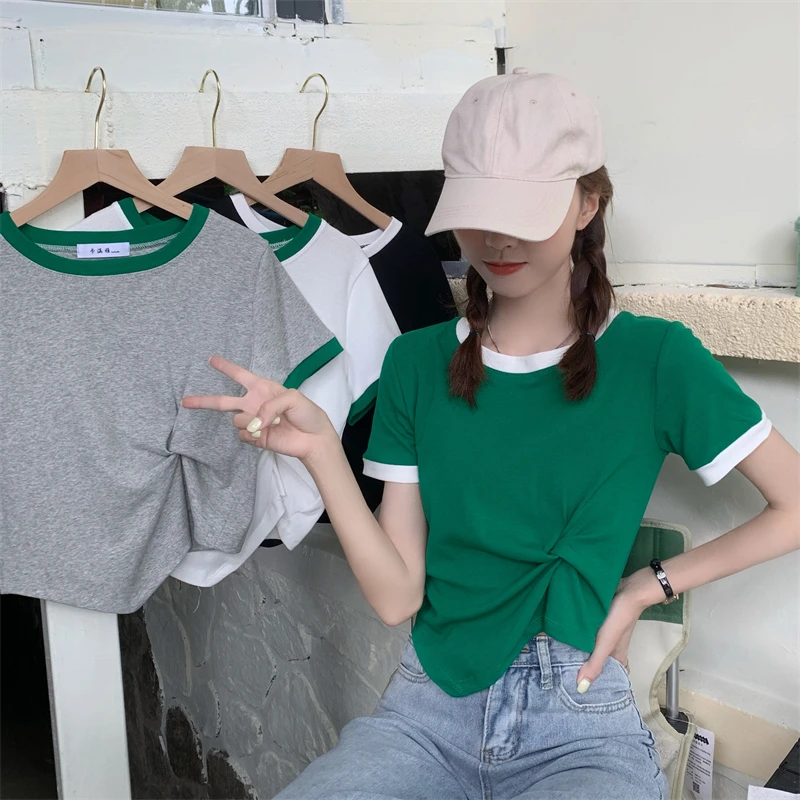 T-shirt Design Sense Folds Irregular Round Neck Short-sleeved T-shirt Women Summer New Korean Style Slim Slimming Top
T-shirt Design Sense Folds Irregular Round Neck Short-sleeved T-shirt Women Summer New Korean Style Slim Slimming Top
