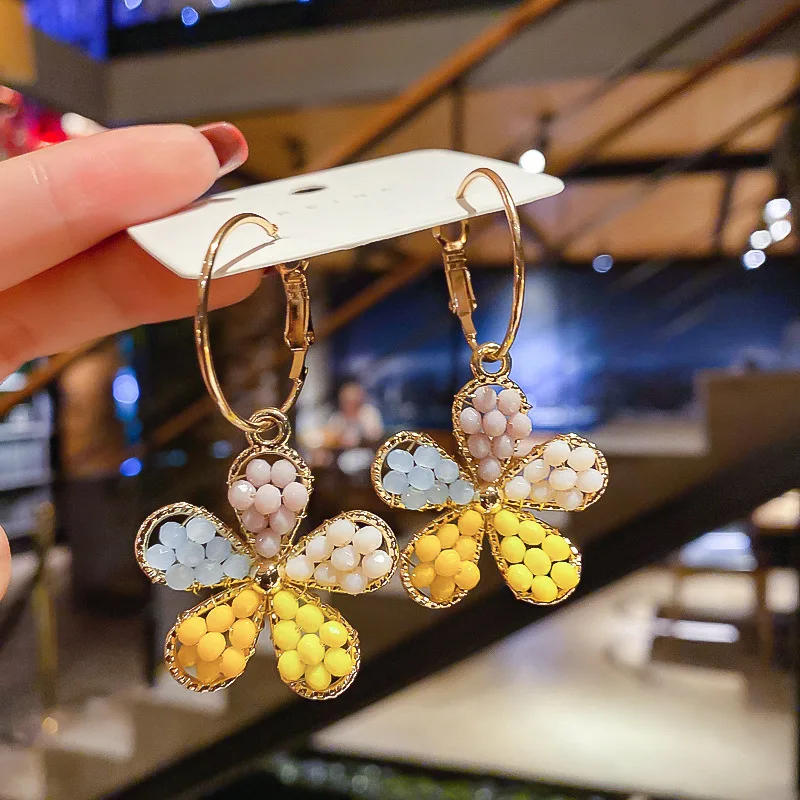 Temperament Sweet Girl Women's Jewelry Korean Fashion Beautiful Colorful Crystal Flower Dangle Earrings Female Accessories
Temperament Sweet Girl Women's Jewelry Korean Fashion Beautiful Colorful Crystal Flower Dangle Earrings Female Accessories