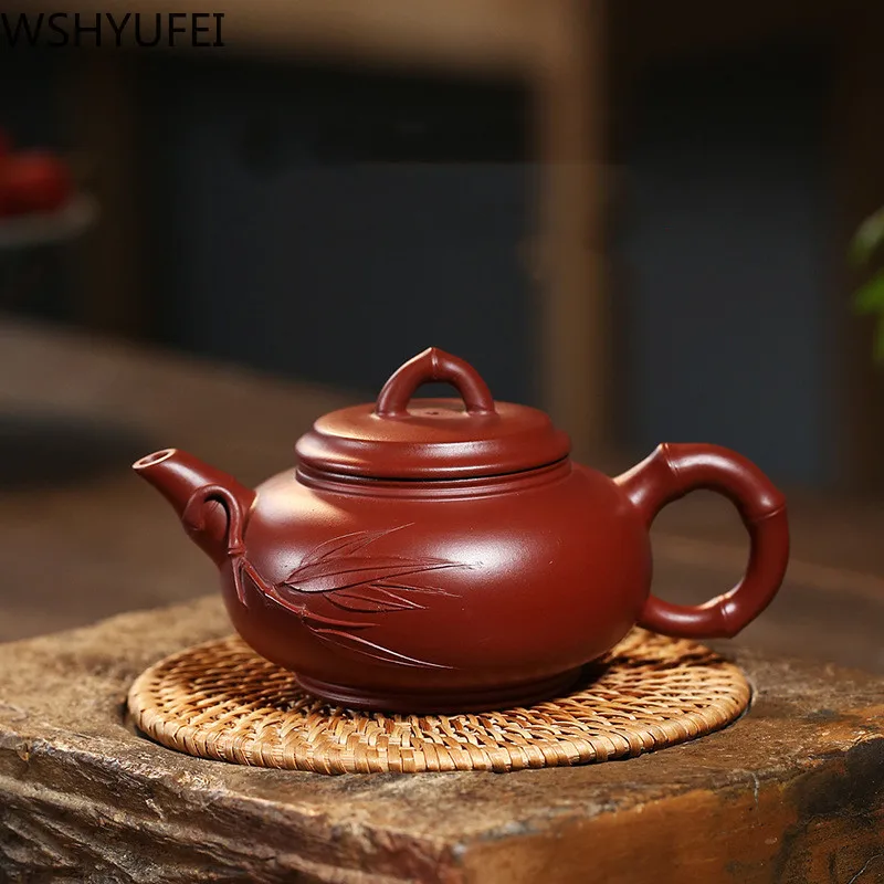 200ML yixing teapot zisha Dahongpao bamboo section teapot handmade kettle Household Infusion Of Tea Kettle Tea set Tea
200ML yixing teapot zisha Dahongpao bamboo section teapot handmade kettle Household Infusion Of Tea Kettle Tea set Tea