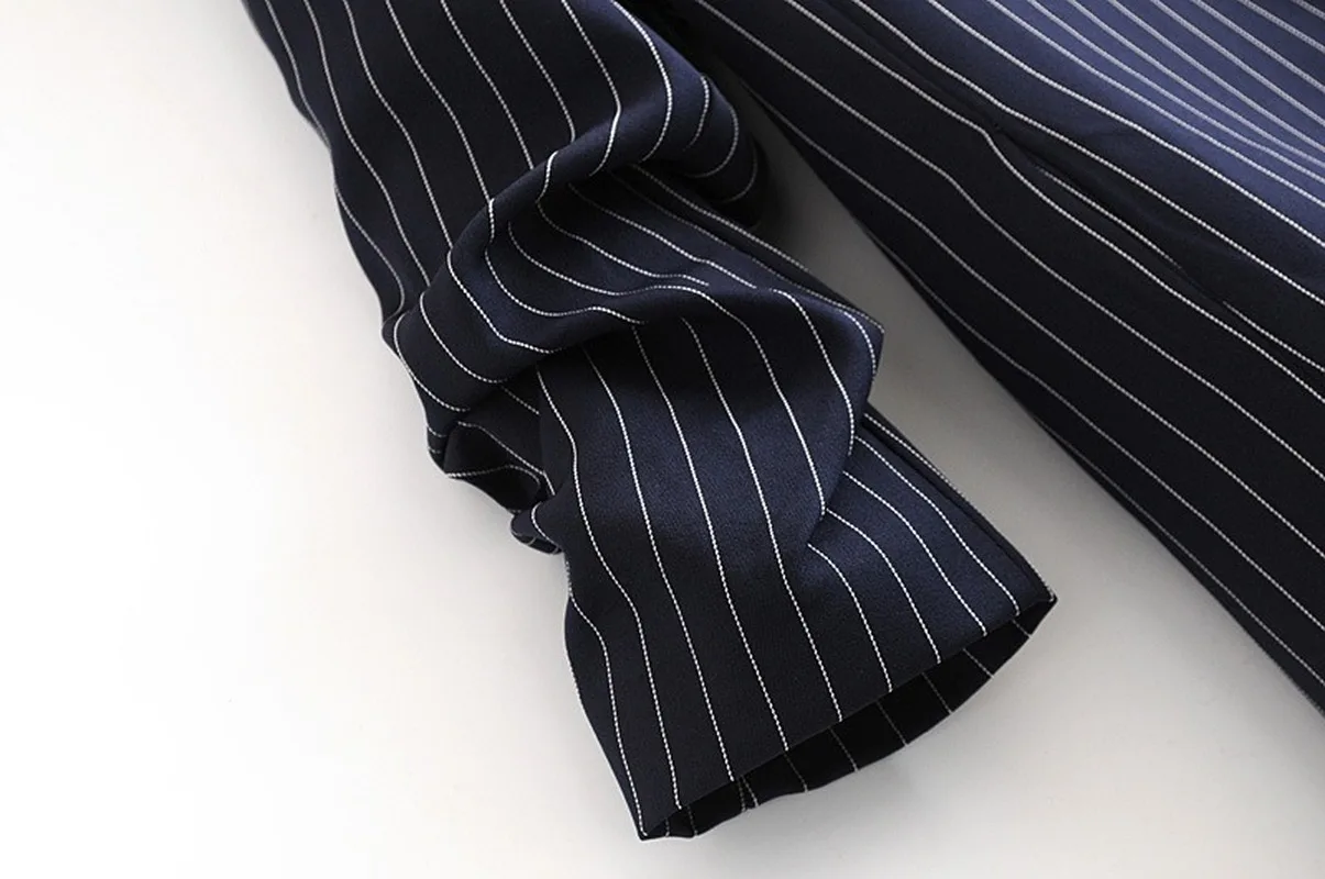 Women Blazers The New Style of Western Style Women's Suits In Spring Long Sleeve Suit Jacket Woman with Button Down Stripes
Women Blazers The New Style of Western Style Women's Suits In Spring Long Sleeve Suit Jacket Woman with Button Down Stripes