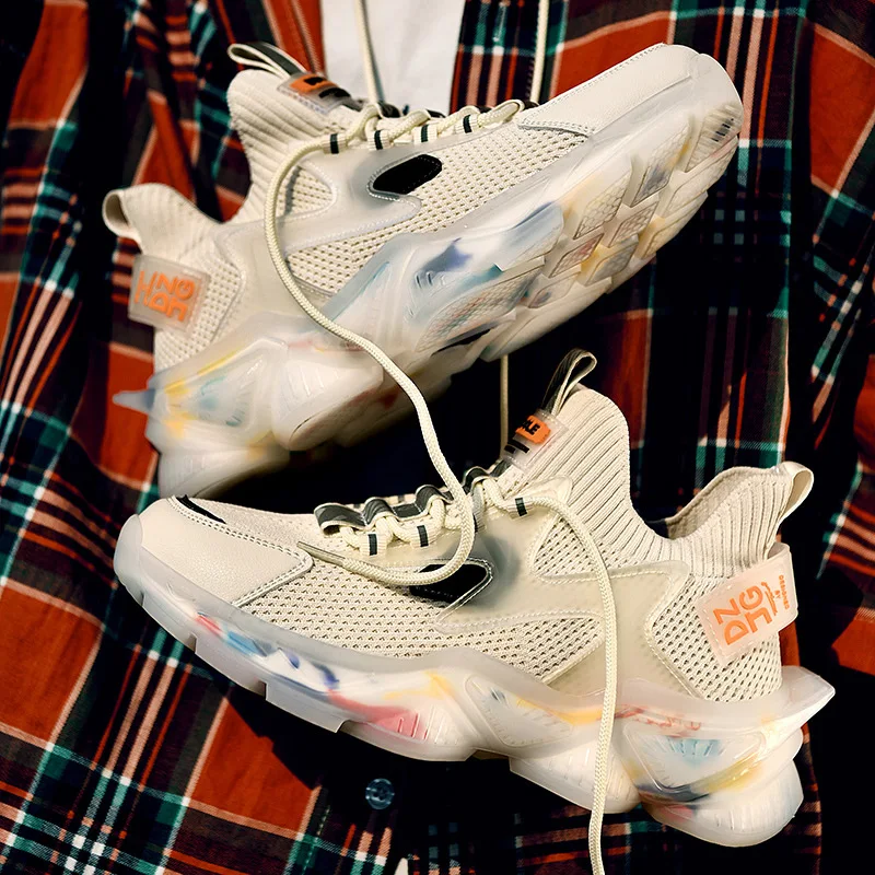Sneakers 
Sneakers