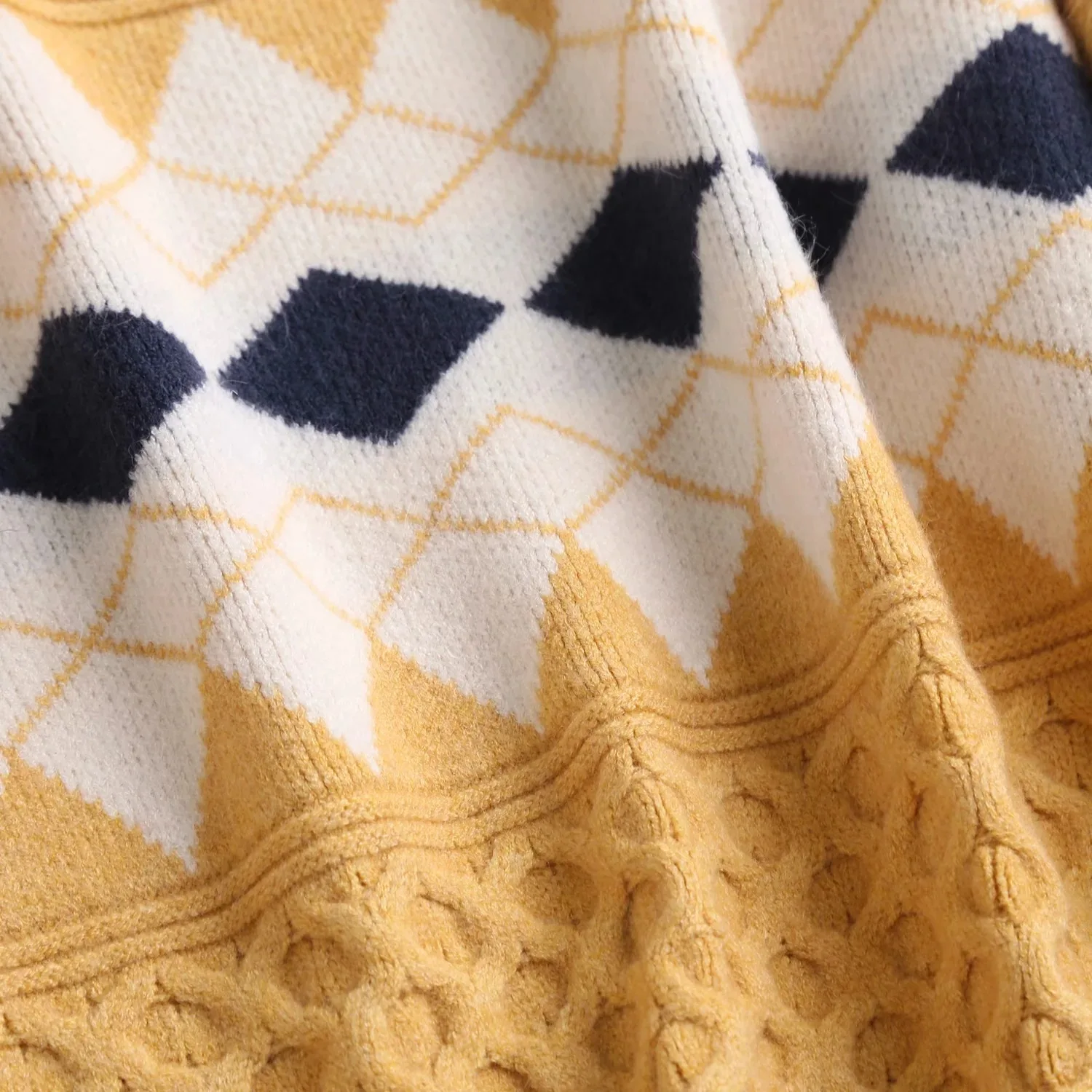 Autumn Fashion Half High Loose Collar Sweater Women Vintage Diamond Lattice Wild Korean Slim Long Sleeve Knitted Tops Female 
Autumn Fashion Half High Loose Collar Sweater Women Vintage Diamond Lattice Wild Korean Slim Long Sleeve Knitted Tops Female