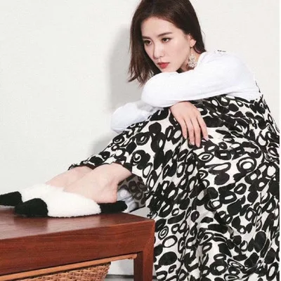 New Outer Wear Wool One-piece Fine-heeled Color High-heel Autumn Winter Shoes 2021 Square Head Panda Baotou Sandals Women
New Outer Wear Wool One-piece Fine-heeled Color High-heel Autumn Winter Shoes 2021 Square Head Panda Baotou Sandals Women