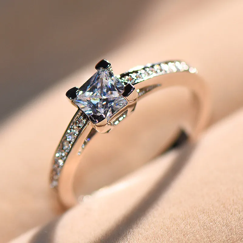 Original Real Pure Natural 925 Silver Wedding Rings For Women Luxury SONA diamond Zircon Engagement Rings Brand CZ Jewelry Gift
Original Real Pure Natural 925 Silver Wedding Rings For Women Luxury SONA diamond Zircon Engagement Rings Brand CZ Jewelry Gift