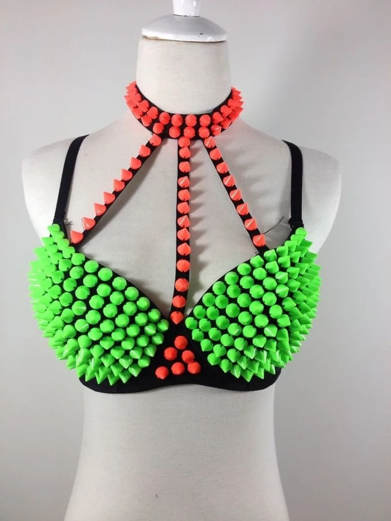 2020 New Nightclub Bar Female Singer Stage DS Lead Dance Rivet Neck Bra Costumes Halloween Costumes Cosplay Women
2020 New Nightclub Bar Female Singer Stage DS Lead Dance Rivet Neck Bra Costumes Halloween Costumes Cosplay Women