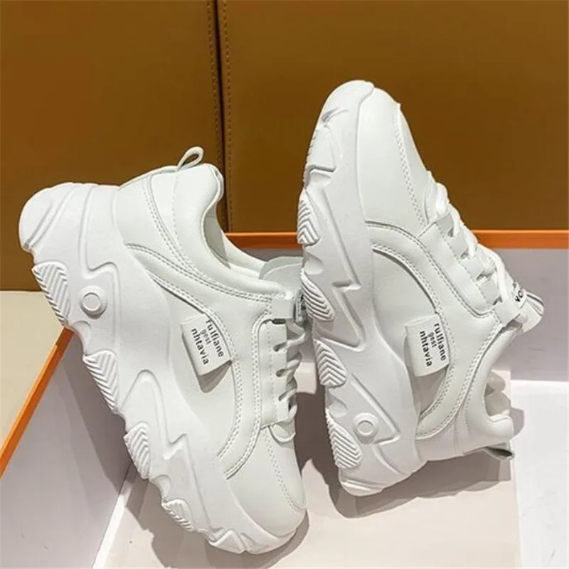 Spring New Lightweight Fashion Dad Soft And Comfortable Casual Shoes Ladies Sneakers Women Running Height Increasing Footwear
Spring New Lightweight Fashion Dad Soft And Comfortable Casual Shoes Ladies Sneakers Women Running Height Increasing Footwear