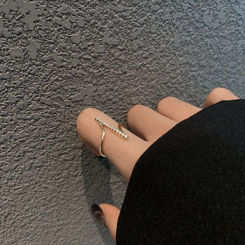 Japanese light luxury hollow-out high sense temperament fashion personality finger ring web celebrity cold wind micro inset ring
Japanese light luxury hollow-out high sense temperament fashion personality finger ring web celebrity cold wind micro inset ring