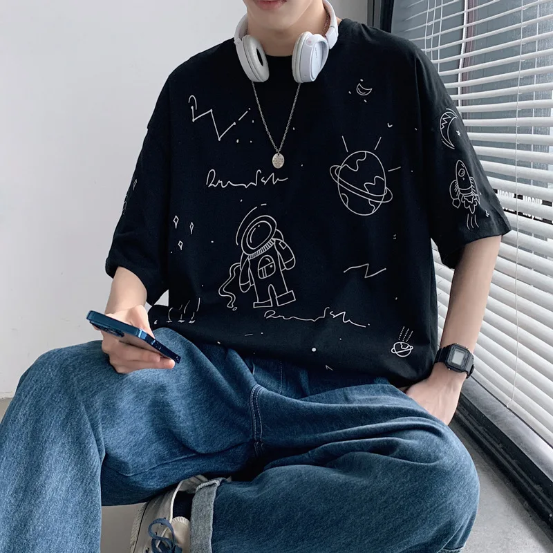 Cotton Short Sleeved Men's 2021 Summer Japanese Style Large Size Graffiti Print Casual Men's Shirt for Teens Loose Streetwear
Cotton Short Sleeved Men's 2021 Summer Japanese Style Large Size Graffiti Print Casual Men's Shirt for Teens Loose Streetwear