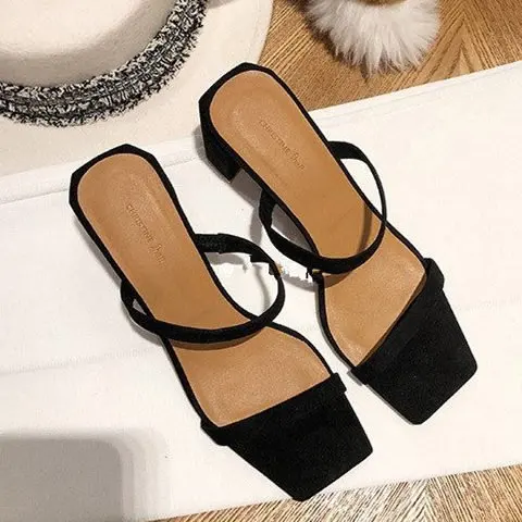 Mid heeled sandals in summer of 2019 
Mid heeled sandals in summer of 2019