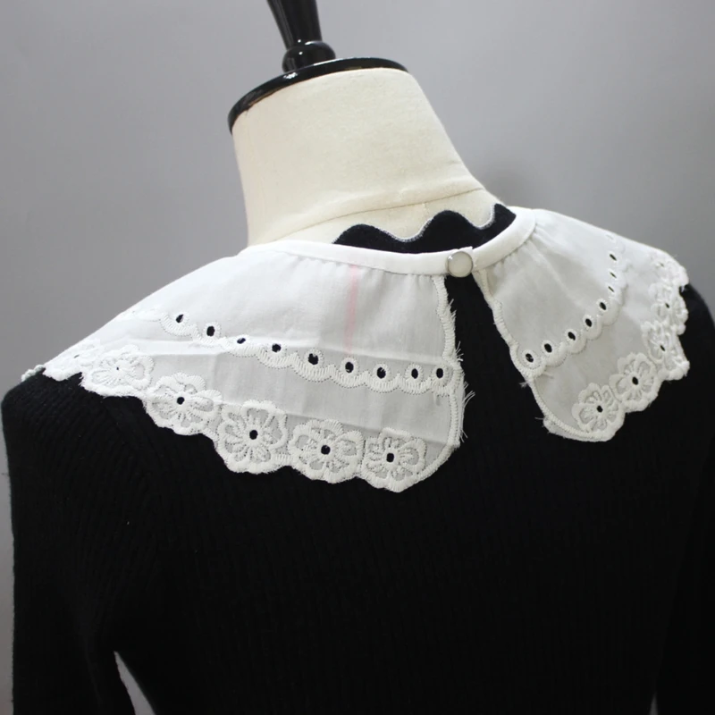 1 Piece Femal Sweet False Fake Collar Hollow Detachable Decorative Neckwear Clothes Accessories for Girls Women 066F
1 Piece Femal Sweet False Fake Collar Hollow Detachable Decorative Neckwear Clothes Accessories for Girls Women 066F