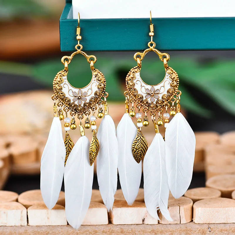 Vintage Floral Engraving Bohemian Feather Tassel Earrings for Women Wedding Long Tassel Earrings Hanging Boho Feather Jewelry
Vintage Floral Engraving Bohemian Feather Tassel Earrings for Women Wedding Long Tassel Earrings Hanging Boho Feather Jewelry
