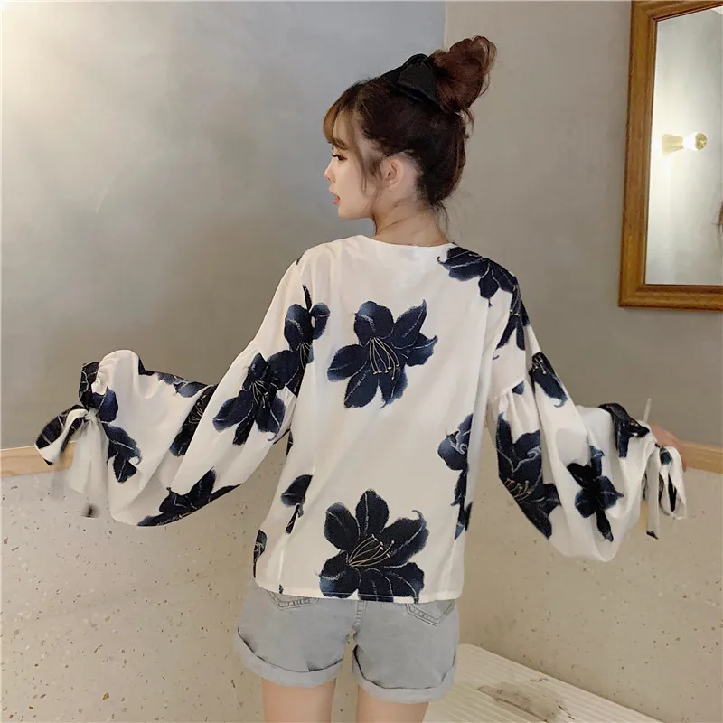 Women Spring Autumn V-Neck Print Flower Loose Casual Top Shirt Feminino Full Sleeve Blouse Blusas
Women Spring Autumn V-Neck Print Flower Loose Casual Top Shirt Feminino Full Sleeve Blouse Blusas