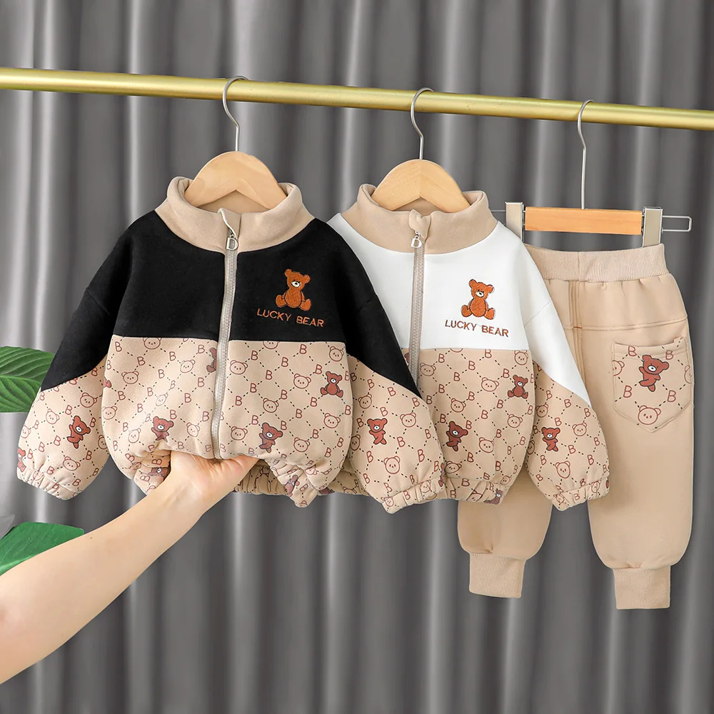 Winter children's thickening suit new boy Korean version plus velvet color matching blouse baby pants two-piece suit
Winter children's thickening suit new boy Korean version plus velvet color matching blouse baby pants two-piece suit