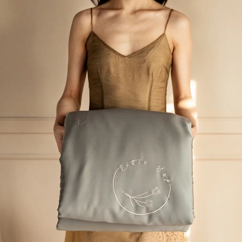 60S Tencel Summer Qulits 150*200cm, 200*230cm Bedding Duvet Cover Set Embroidery Comforter Soft and Cool Pillowcase Flat Sheet 
60S Tencel Summer Qulits 150*200cm, 200*230cm Bedding Duvet Cover Set Embroidery Comforter Soft and Cool Pillowcase Flat Sheet