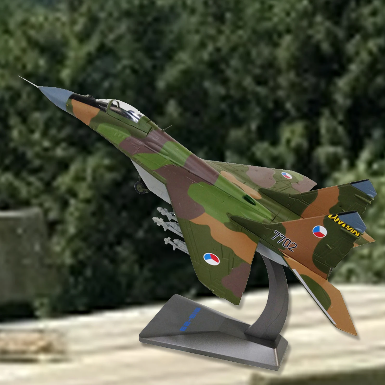 1:48 Scale MiG-29 Russian Air Force Helicopter Metal Model Aircraft Collectables Gifts Home Decor
1:48 Scale MiG-29 Russian Air Force Helicopter Metal Model Aircraft Collectables Gifts Home Decor