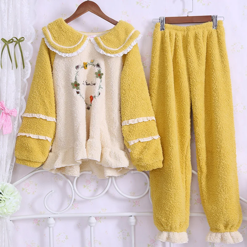 Women Pajama Winter Warm Polar Fleece Pijama Suit Harajuku Lolita Sweet Nightwear Peter Pan Collar Mori Girl Pyjama Nightgown
Women Pajama Winter Warm Polar Fleece Pijama Suit Harajuku Lolita Sweet Nightwear Peter Pan Collar Mori Girl Pyjama Nightgown