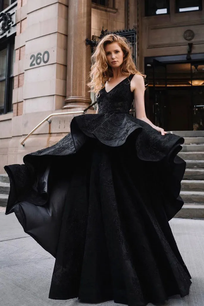 Black Ball Gown Lace Appliques Prom Dresses 2021 Double V Neck Formal Evening Party Dress vestidos de gala
Black Ball Gown Lace Appliques Prom Dresses 2021 Double V Neck Formal Evening Party Dress vestidos de gala
