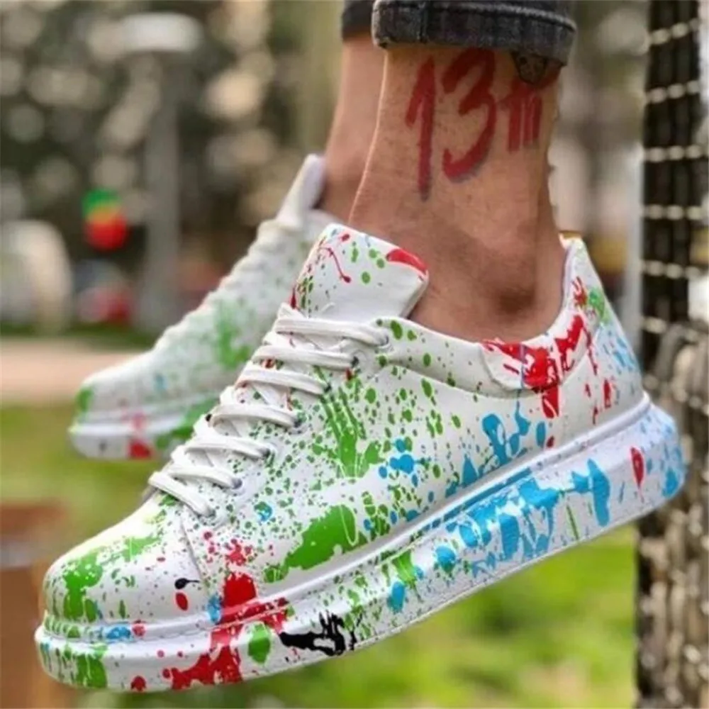 New couple men's and women's casual shoes waterproof platform sports fashion lace-up women's vulcanized shoes Large size 35-44
New couple men's and women's casual shoes waterproof platform sports fashion lace-up women's vulcanized shoes Large size 35-44