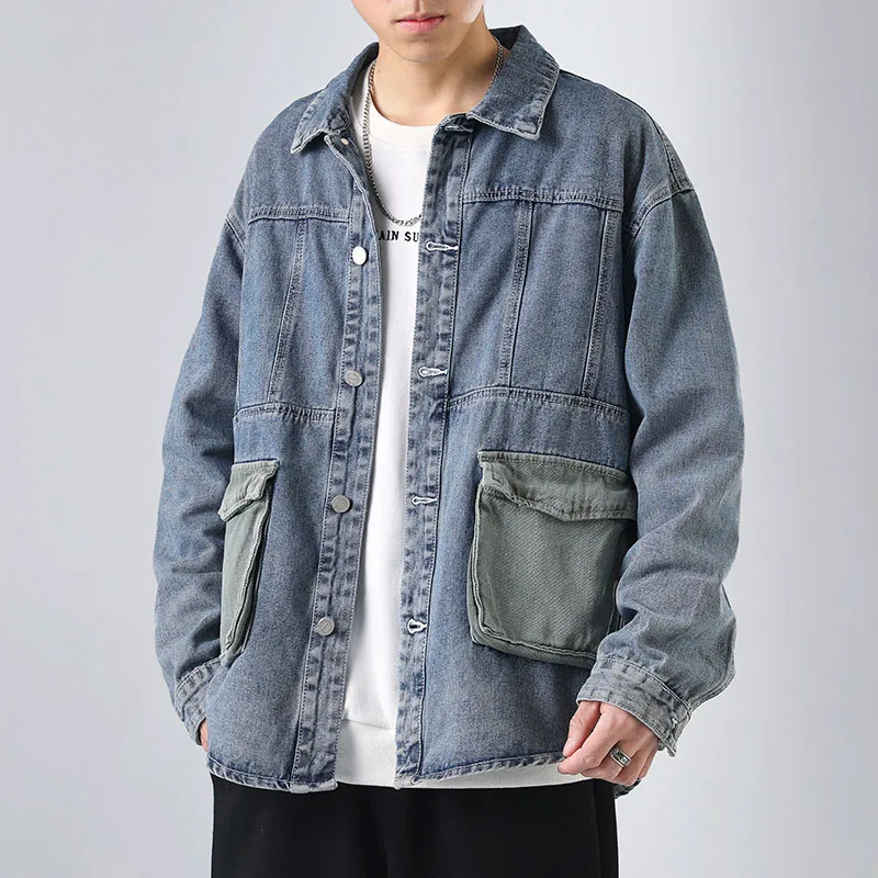 Tooling Denim Jacket Men's Fashion Splicing Style Spring Jeans Jacket Lapel Large Pocket Loose Casual Wear Male Quality Clothing
Tooling Denim Jacket Men's Fashion Splicing Style Spring Jeans Jacket Lapel Large Pocket Loose Casual Wear Male Quality Clothing