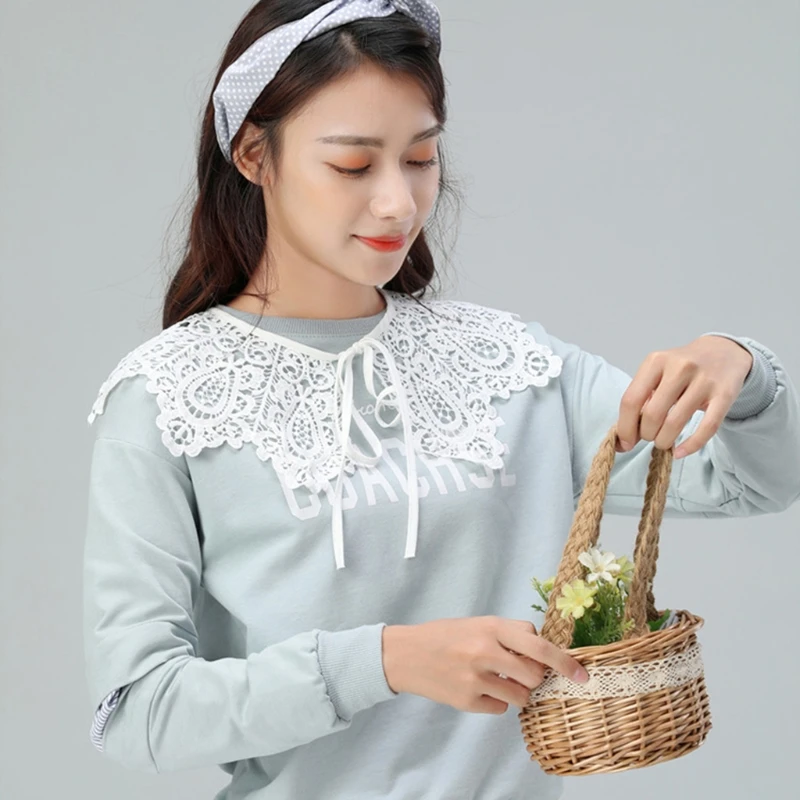 Lolita Decorative Fake Collar Lace Shawl Embroidery Mesh Dickey Necklace X5XA
Lolita Decorative Fake Collar Lace Shawl Embroidery Mesh Dickey Necklace X5XA