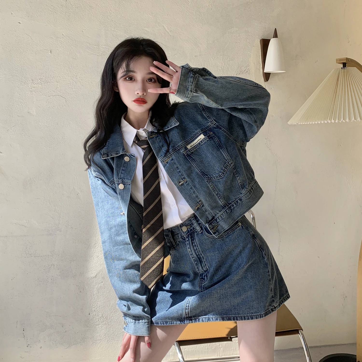 brief paragraph cowboy coat ~ # 5382 female easy han edition Fried street blue denim garment ins in excess of the fire
brief paragraph cowboy coat ~ # 5382 female easy han edition Fried street blue denim garment ins in excess of the fire
