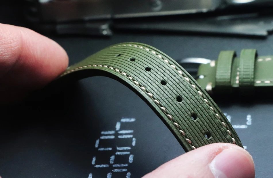 Handmade First layer Cowhide Watchband 20 21 22mm Watch Accessories Genuine Leather man Belt Strap Watchbands High Quality Bands
Handmade First layer Cowhide Watchband 20 21 22mm Watch Accessories Genuine Leather man Belt Strap Watchbands High Quality Bands