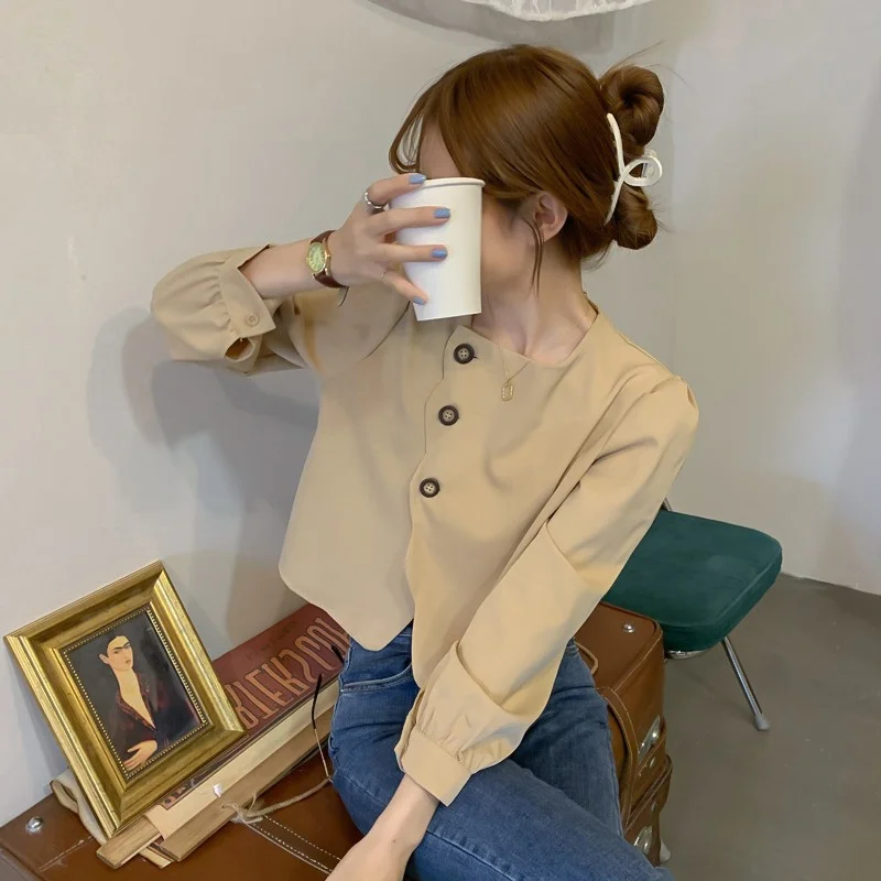 2021women's Clothing Early Autumn Thin New Korean Style Niche Design Shirt Short Temperament Shirt Chic Top 
2021women's Clothing Early Autumn Thin New Korean Style Niche Design Shirt Short Temperament Shirt Chic Top