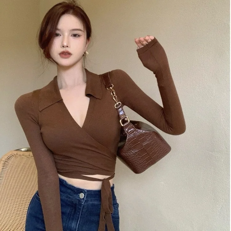 Solid Color V-neck Sweater Women's Tight Short Pure Style Bandage Long Sleeve Spice Girl Design Top Z711a
Solid Color V-neck Sweater Women's Tight Short Pure Style Bandage Long Sleeve Spice Girl Design Top Z711a