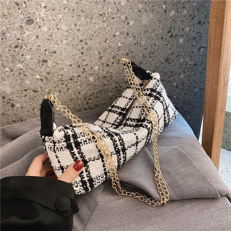 Женская Винтажная сумочка из искусственной кожи, маленькая сумка на плечо, женская модная сумочка под подмышку, роскошный стильный саквояж
Женская Винтажная сумочка из искусственной кожи, маленькая сумка на плечо, женская модная сумочка под подмышку, роскошный стильный саквояж