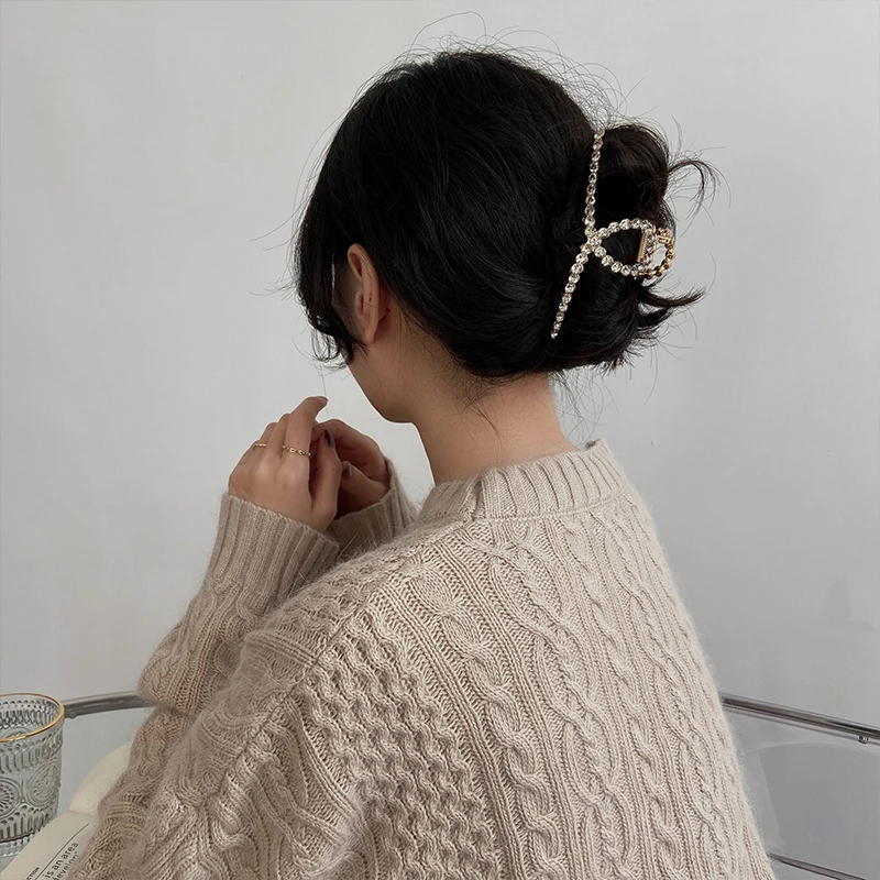 Korean Pearl Barrettes Women's Hair Clip Back Head Large Size Shark Clip Grabber Clip Headdress Elegant Graceful Hair Claw
Korean Pearl Barrettes Women's Hair Clip Back Head Large Size Shark Clip Grabber Clip Headdress Elegant Graceful Hair Claw