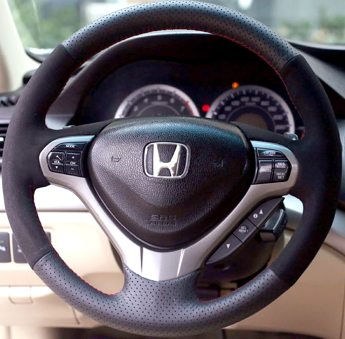 DIY Hand sewn leather steering wheel cover for Honda SPIRIOR 2009 2010 2011 2012 2013
DIY Hand sewn leather steering wheel cover for Honda SPIRIOR 2009 2010 2011 2012 2013