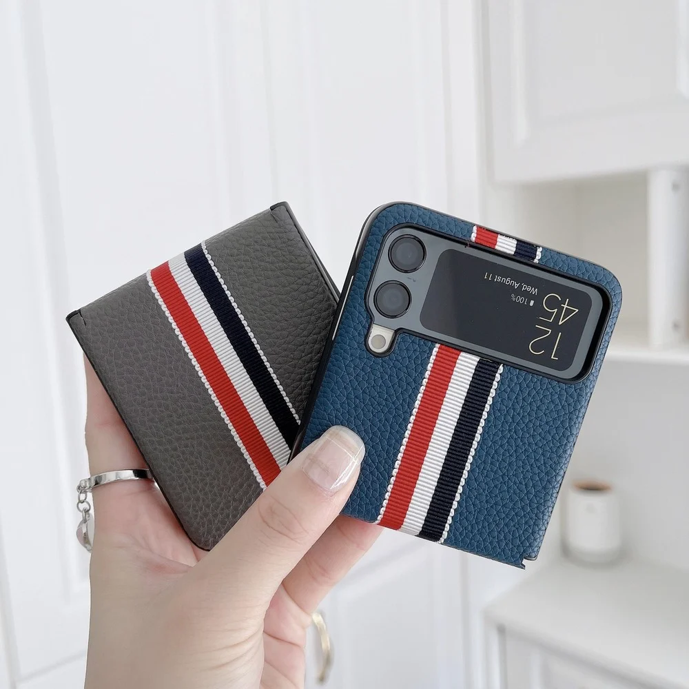 Luxury Leather Case for Samsung Galaxy Z Flip 3 Cover All-inclusive Hard PC Siamese Shockproof Shell for Samsung Z Flip 3 Case
Luxury Leather Case for Samsung Galaxy Z Flip 3 Cover All-inclusive Hard PC Siamese Shockproof Shell for Samsung Z Flip 3 Case