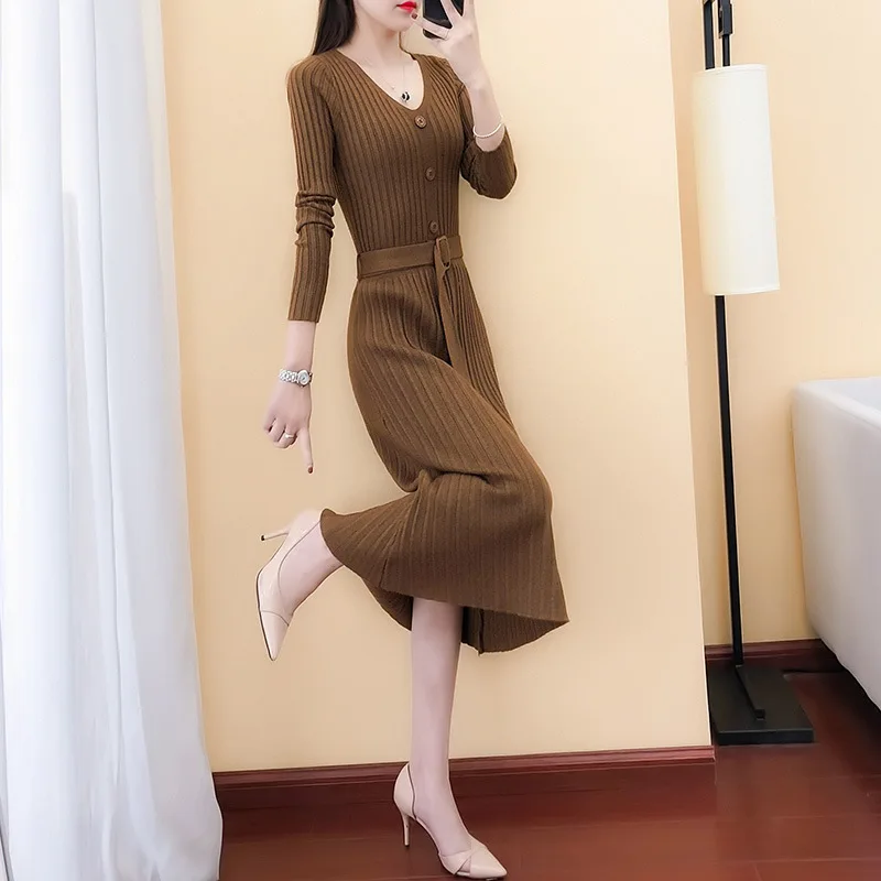 2021 women's autumn knitted dress women's medium and long wool dress V-neck slim dress women's new dress
2021 women's autumn knitted dress women's medium and long wool dress V-neck slim dress women's new dress