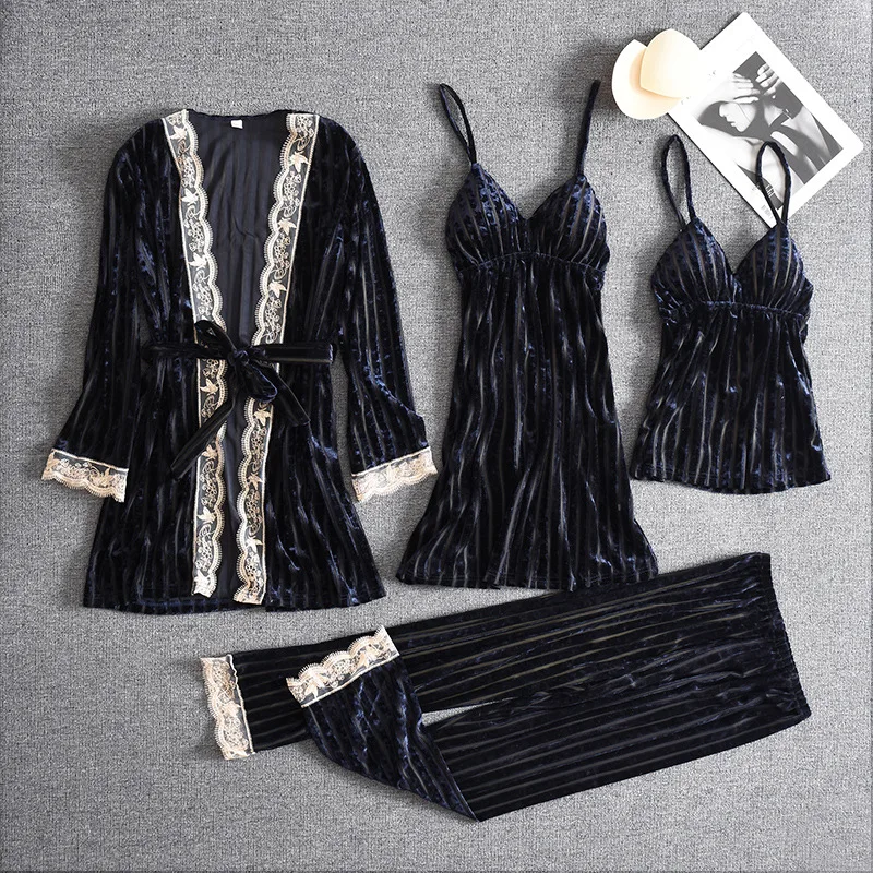 Autumn New 4PCS Sleepwear Women Velour Pajamas Set Lace Trim Robe Suit Femme Velvet Sleep Set V-neck Pijamas Suit Home Clothes
Autumn New 4PCS Sleepwear Women Velour Pajamas Set Lace Trim Robe Suit Femme Velvet Sleep Set V-neck Pijamas Suit Home Clothes
