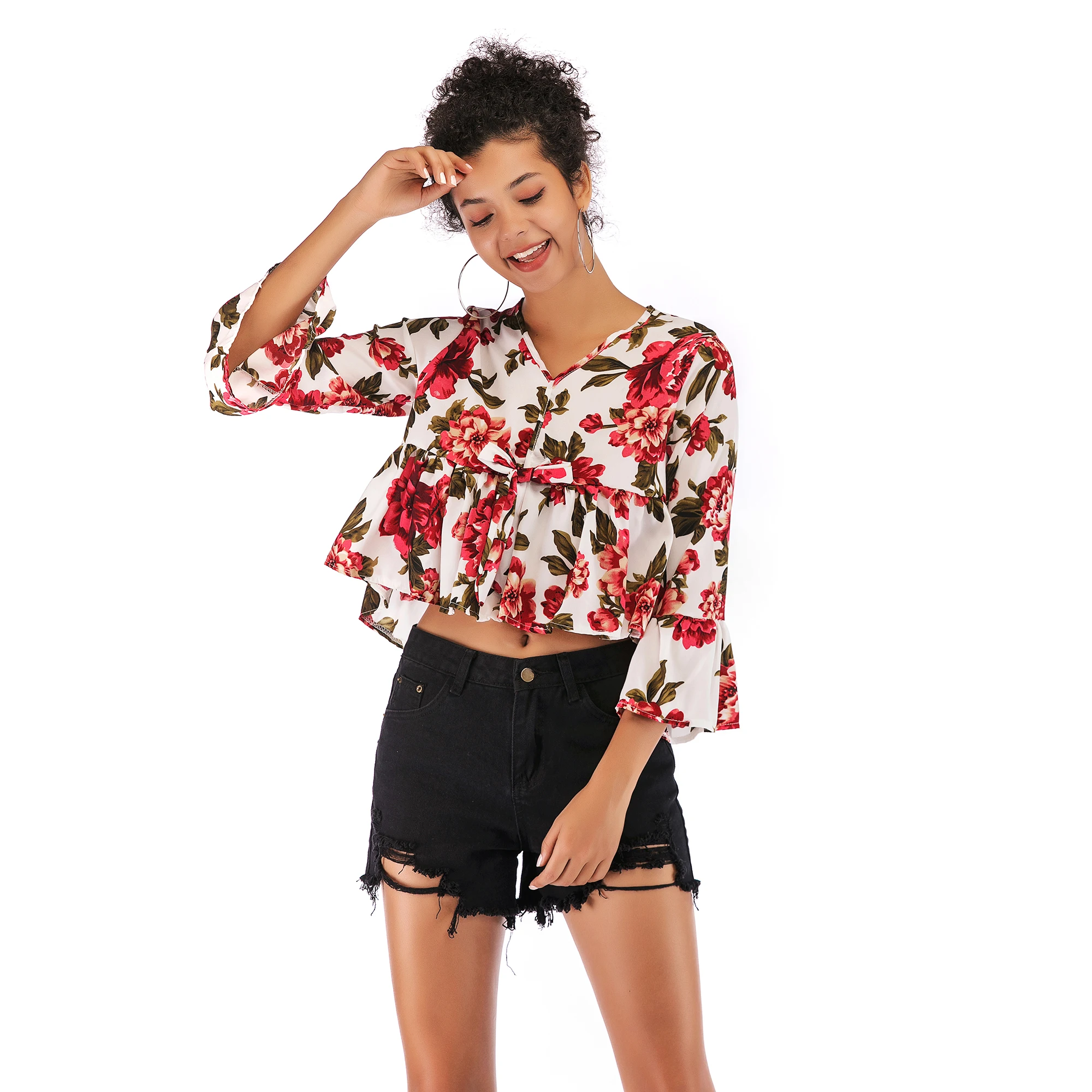 Streetwear Deep-V Ruffles Floral Chiffon Blouse Cropped Top Flower Print Blusa Shirt Summer Flare Sleeve Blouses Short with Bow
Streetwear Deep-V Ruffles Floral Chiffon Blouse Cropped Top Flower Print Blusa Shirt Summer Flare Sleeve Blouses Short with Bow