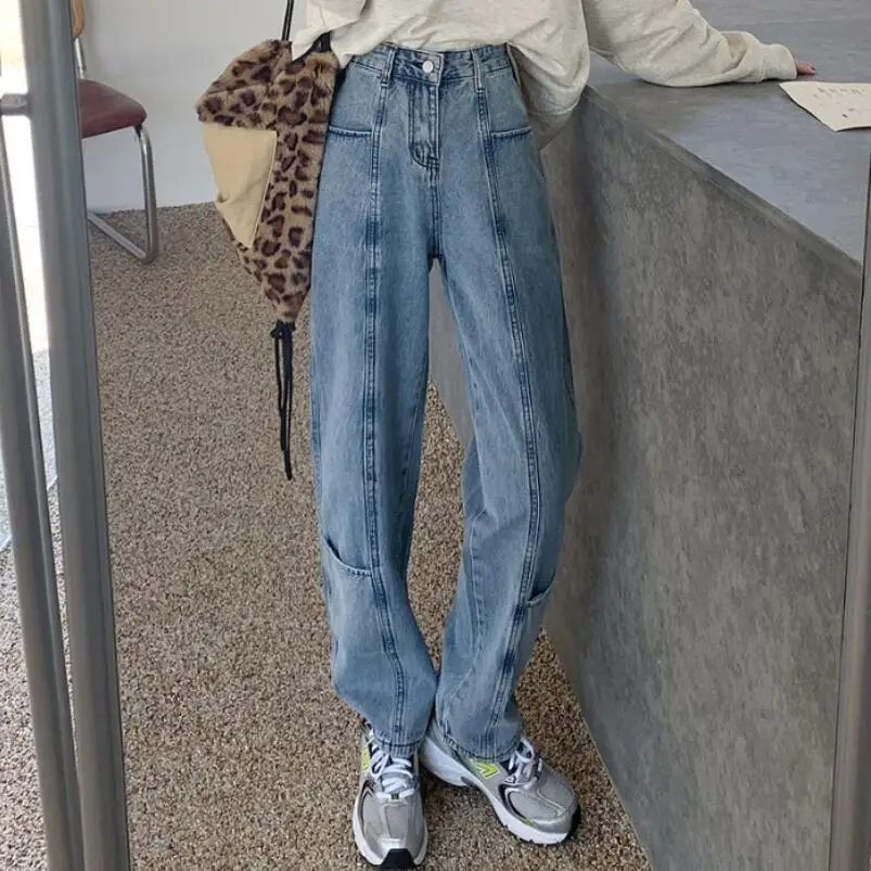 2021 Vintage Straight Women's Jeans High Waist Denim Trousers Streetwear Button Patchwork Pants Female Trousers w308
2021 Vintage Straight Women's Jeans High Waist Denim Trousers Streetwear Button Patchwork Pants Female Trousers w308