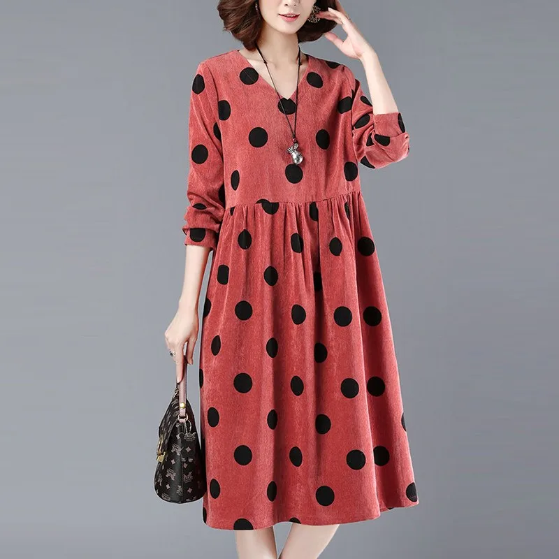 Corduroy Dresses Women Autumn Long Sleeve Casual Dress New 2020 Korean Style Polka Dot Female Knee-length A-line Dresses P1291
Corduroy Dresses Women Autumn Long Sleeve Casual Dress New 2020 Korean Style Polka Dot Female Knee-length A-line Dresses P1291