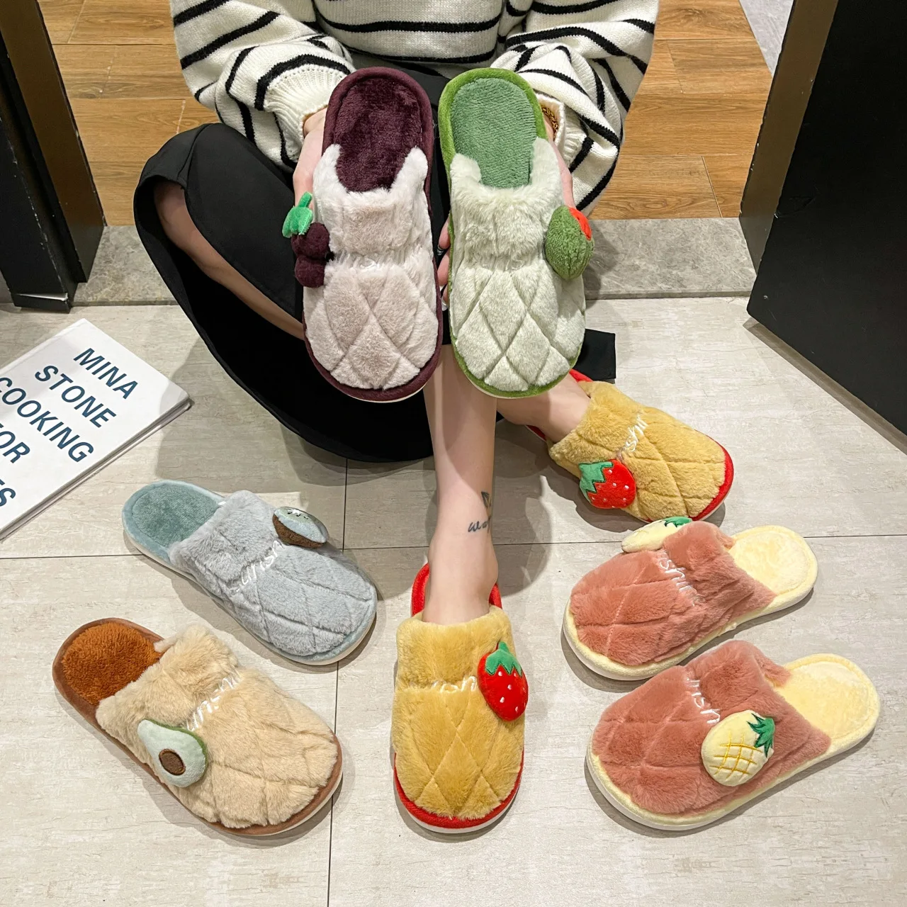 2021 autumn and winter women's indoor home cotton slippers soft fluff warm small fresh women's large cotton slippers
2021 autumn and winter women's indoor home cotton slippers soft fluff warm small fresh women's large cotton slippers