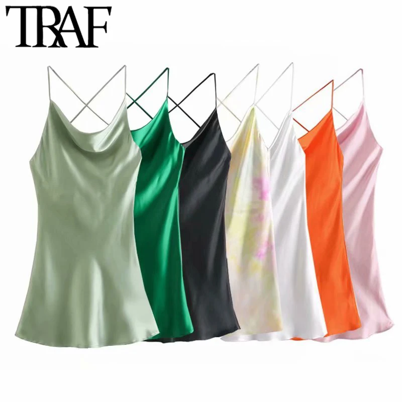 Платье-мини с открытой спиной и воротником-хомутом, на тонких бретельках
Платье-мини с открытой спиной и воротником-хомутом, на тонких бретельках