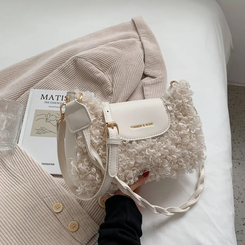 Winter New Female Lambs Wool Bag Bag 2021 New Tide One Shoulder Bag Plush Brim Inclined Shoulder Bag Handbag
Winter New Female Lambs Wool Bag Bag 2021 New Tide One Shoulder Bag Plush Brim Inclined Shoulder Bag Handbag