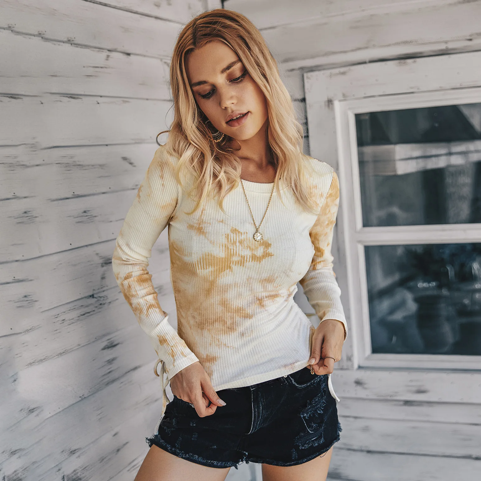 2021Autumn The New Women Peplum Tops Shirt T-shirts Blosue Retro Slim Fashion pleated tie dye T-shirt Women Tops Outfits
2021Autumn The New Women Peplum Tops Shirt T-shirts Blosue Retro Slim Fashion pleated tie dye T-shirt Women Tops Outfits