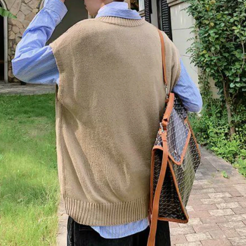 Sweater Vest Men Solid V-neck Leisure Simple Chic Korean Style Harajuku All-match Mens Vests Retro Students Ins Daily Outwear
Sweater Vest Men Solid V-neck Leisure Simple Chic Korean Style Harajuku All-match Mens Vests Retro Students Ins Daily Outwear