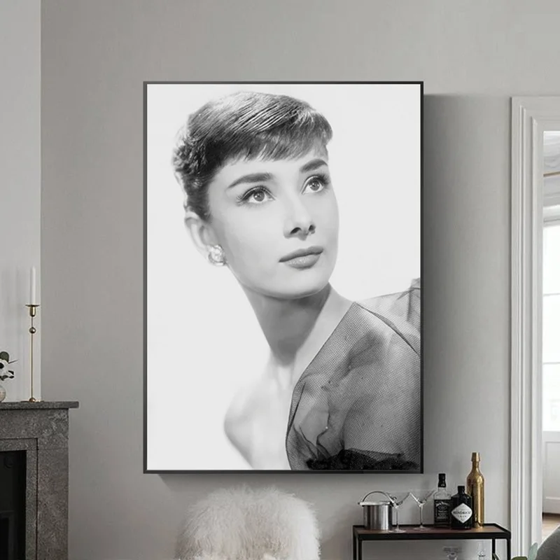 Audrey Hepburn Posters Movie Wall Stickers White and black Coated Paper Prints High Definition Living room Bedroom Bar Art Brand
Audrey Hepburn Posters Movie Wall Stickers White and black Coated Paper Prints High Definition Living room Bedroom Bar Art Brand