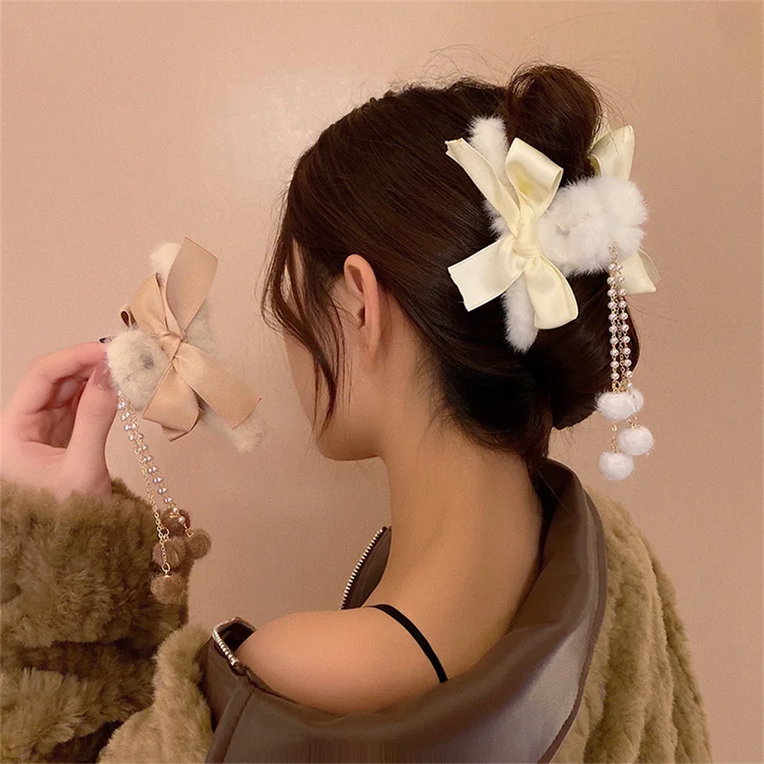 Женская шпилька для волос с жемчужинами, бахромой и бантом
Женская шпилька для волос с жемчужинами, бахромой и бантом