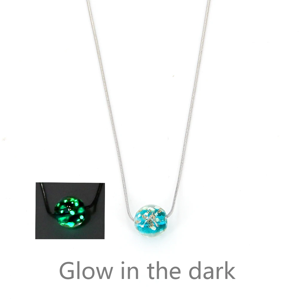Women's necklace clavicle chain luminous, glass bead pendant,Lady Necklace,Snake bone chain thin chain,Glow in the dark necklace
Women's necklace clavicle chain luminous, glass bead pendant,Lady Necklace,Snake bone chain thin chain,Glow in the dark necklace
